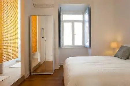Luxurious Heart Of Principe Real Appartamento Lisbona
